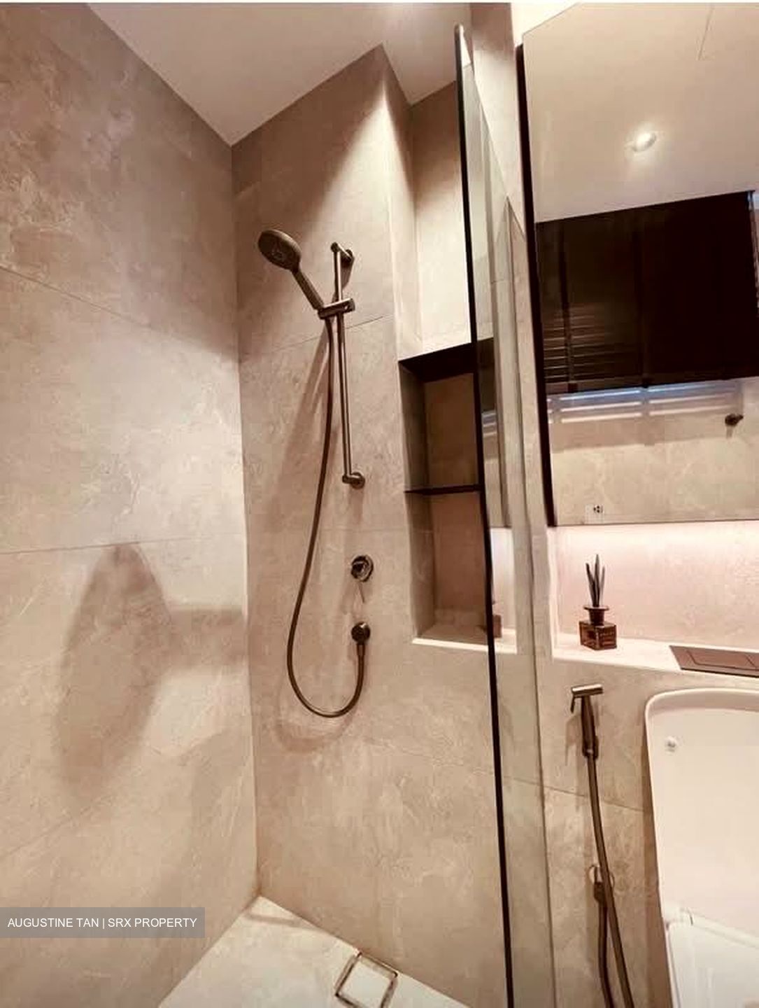 Jalan Kathi (D16), Terrace #587879391